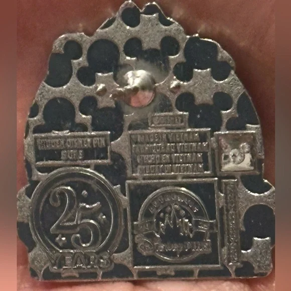 Disney Parks 25 Years of Pin Trading Cheshire Cat Pin - Alice in Wonderland - Picture 4 of 6